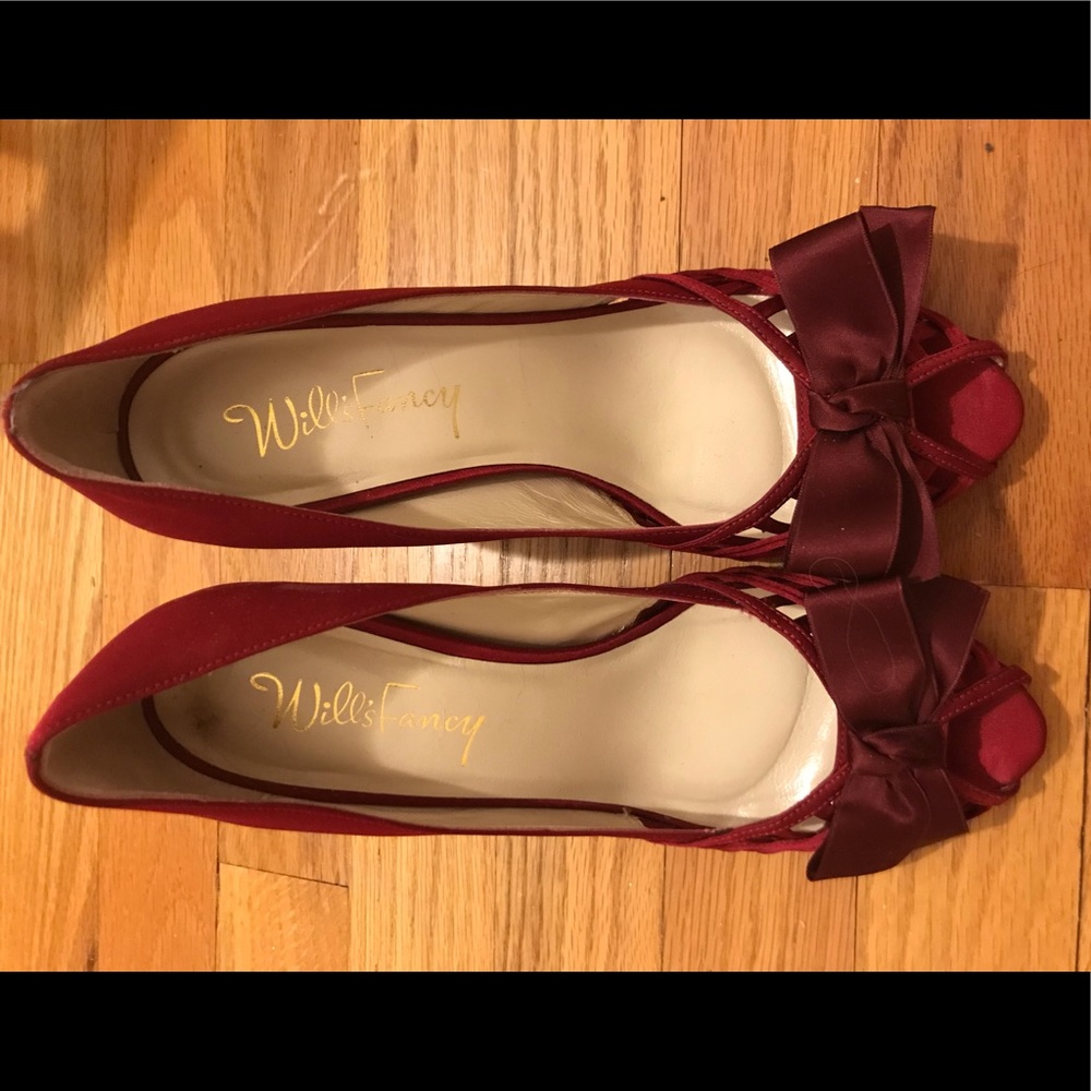 NWT burgundy peep toe trellis w bow heel 7.5